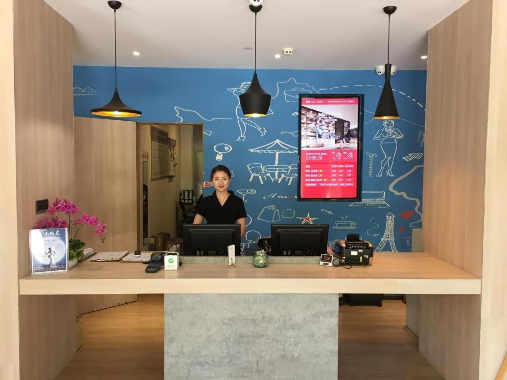 Ibis Kunming Beijing Rd Hotell Exteriör bild