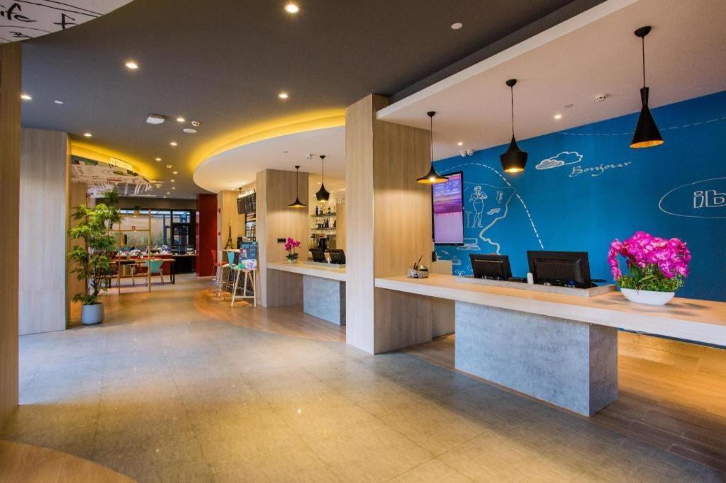 Ibis Kunming Beijing Rd Hotell Exteriör bild