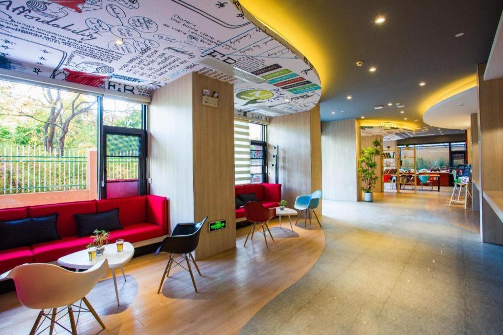 Ibis Kunming Beijing Rd Hotell Exteriör bild