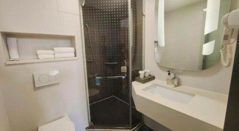 Ibis Kunming Beijing Rd Hotell Exteriör bild